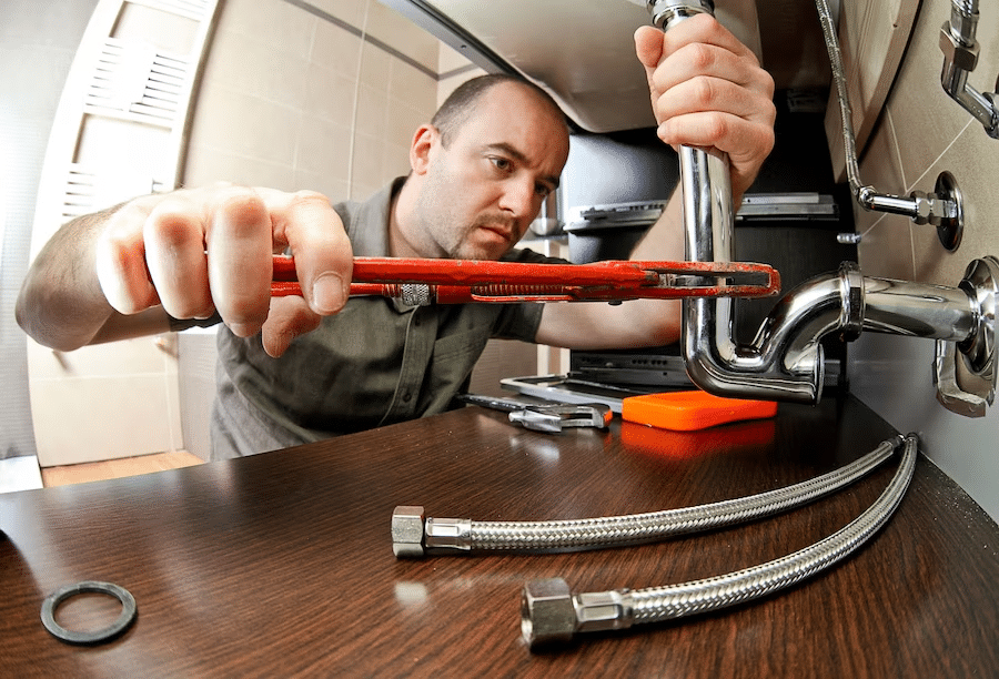 plumber_103577-4319